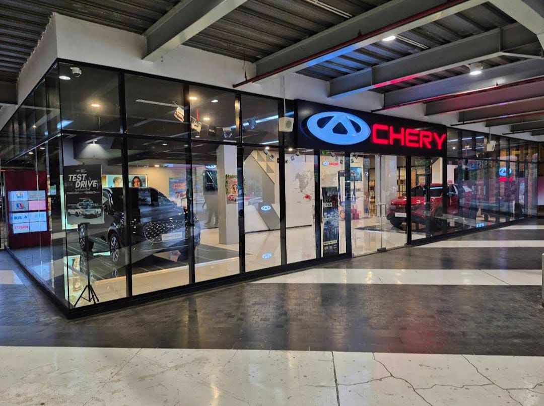 Showroom Autorized Dealer Chery Avante Eksa Mobilindo